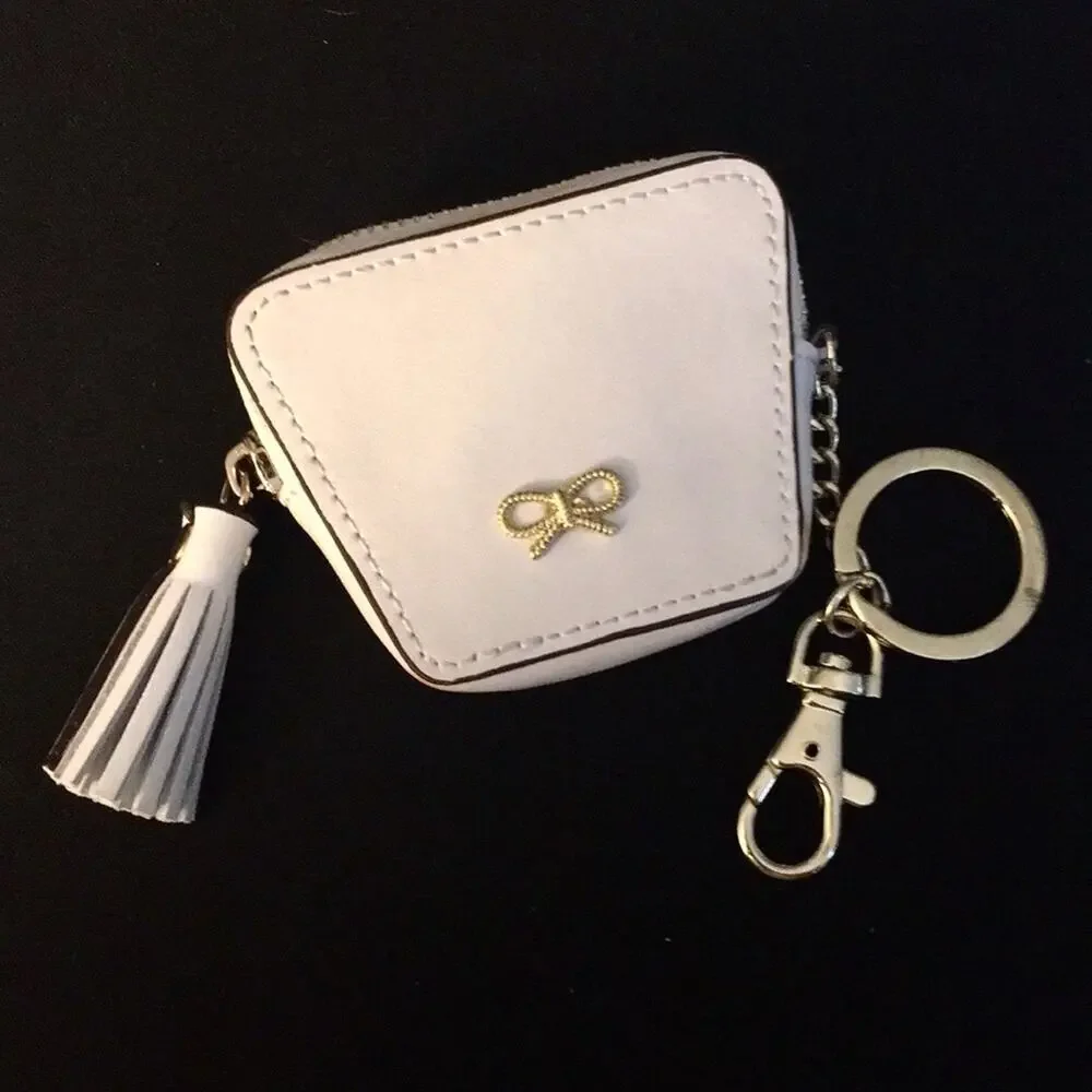 Clothes care symbol keychain NWOT 30• water tassel
